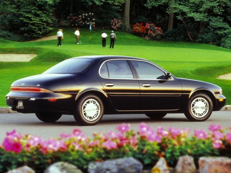  Infiniti J30 1992 года  (фото 2 из 3)